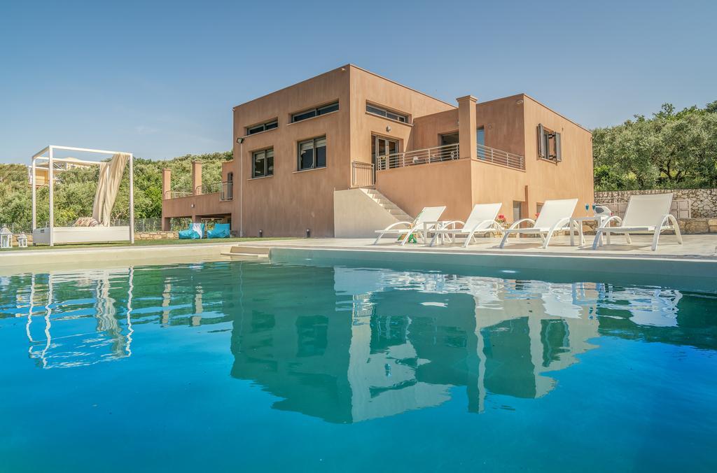 Villa Merovigli - Sea Views & Private Pool, Ideal For Large Groups, By Zantewize トラガキオン エクステリア 写真