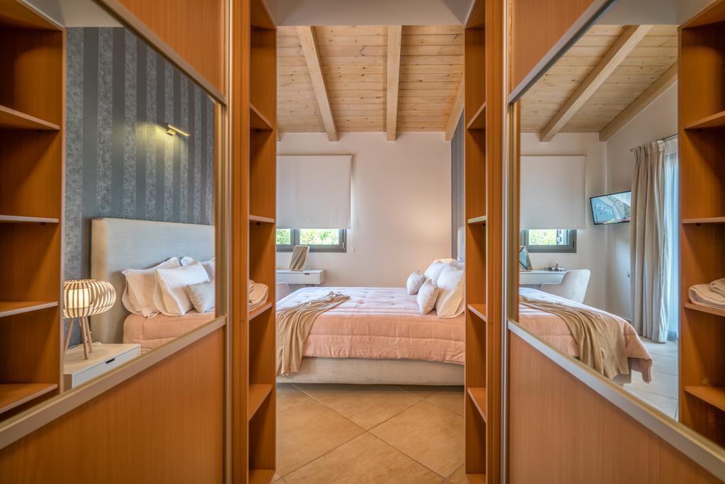 Villa Merovigli - Sea Views & Private Pool, Ideal For Large Groups, By Zantewize トラガキオン エクステリア 写真