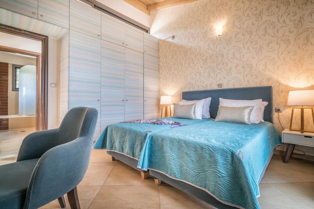 Villa Merovigli - Sea Views & Private Pool, Ideal For Large Groups, By Zantewize トラガキオン エクステリア 写真