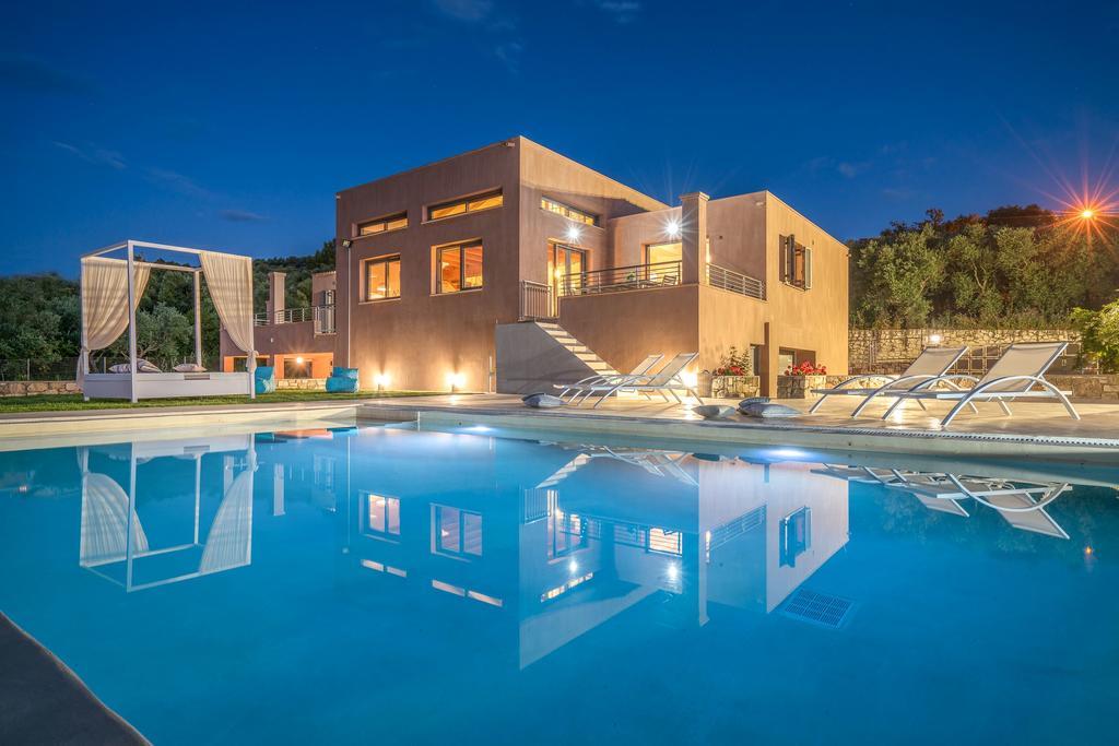 Villa Merovigli - Sea Views & Private Pool, Ideal For Large Groups, By Zantewize トラガキオン エクステリア 写真
